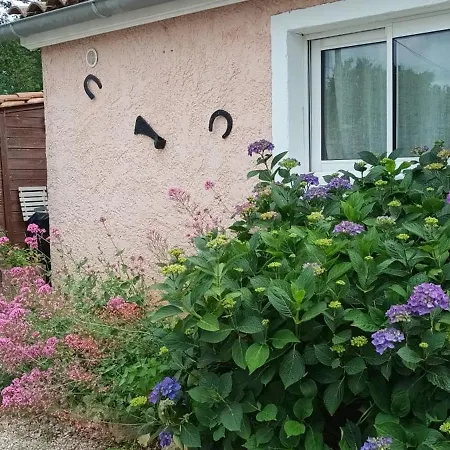 Maisonnette Et Piscine Ferienhaus *
